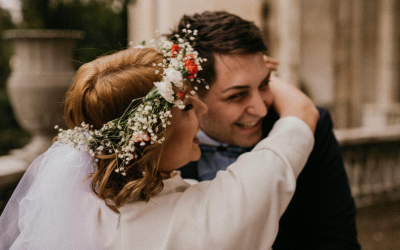 8 poèmes d&rsquo;amour à intégrer dans un mariage