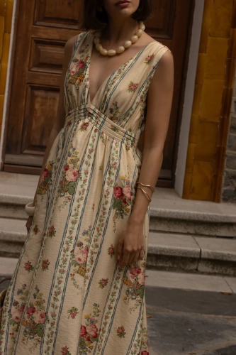 Robe Sevila - Stella & Suzie